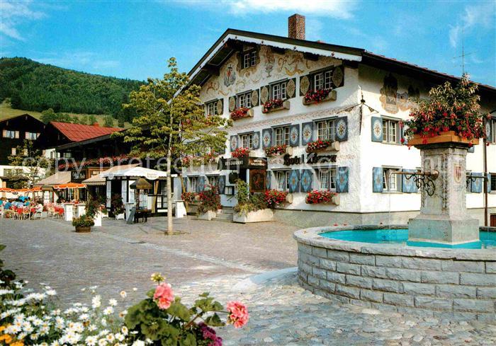 Oberstaufen Oberallgaeu Bayern Marktplatz Hotel Restaurant Fassadenmalerei Brun