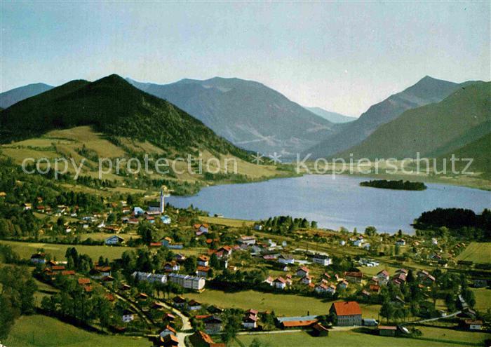 Schliersee Panorama mit Brecherspitze und Jaegerkamp Mangfallgebirge