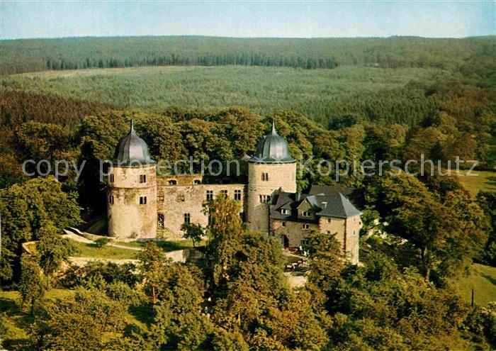Sababurg Dornroeschenschloss im Reinhardswald Fliegeraufnahme