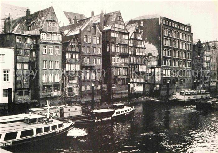HAMBURG  CITY Nikolaifleet mit Rueckansicht der Haeuser Deichstrasse