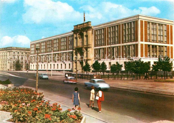 BERLIN  CITY Staatsratsgebaeude Hauptstadt der DDR