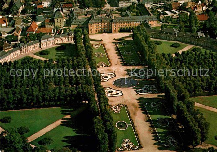 Schwetzingen Schloss mit schoenstem Schlossgaten Deutschlands Fliegeraufnahme