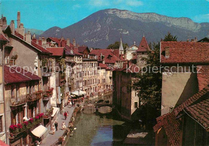 Annecy Haute-Savoie Les vieilles demeures sur la canal fleu