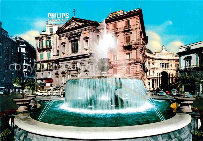 Napoli Neapel Piazza Trento e Trieste Fontana Luminosa
