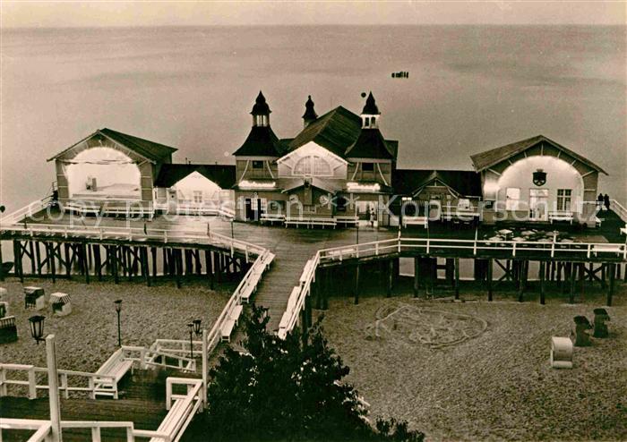 Sellin Ruegen Seebruecke am Abend
