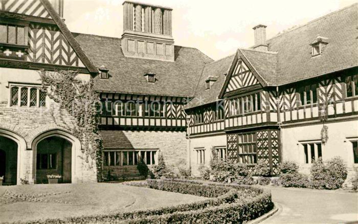 Potsdam Cecilienhof Innenhof der Nationalen Gedenkstaette