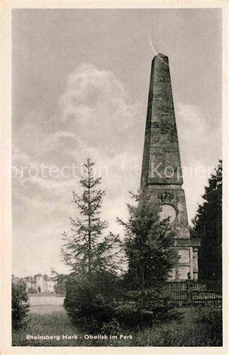 Rheinsberg Obelisk im Park