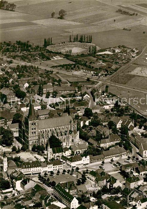 Xanten Fliegeraufnahme Dom und roemisches Amphitheater