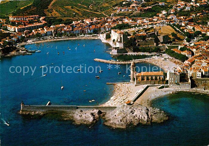 Collioure Vue aerienne centrale Cote Vermeille