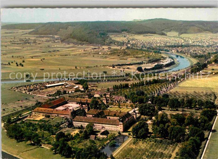 Corvey Ehemalige Reichsabtei im Hintergrund Hoexter Weser Fliegeraufnahme