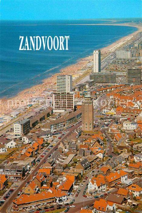 Zandvoort Holland Fliegeraufnahme Strandpromenade mit Leuchtturm