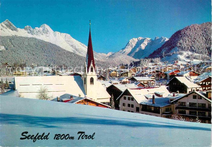 Seefeld Tirol Kirchenpartie mit Wetterstein und Karwendelgebirge