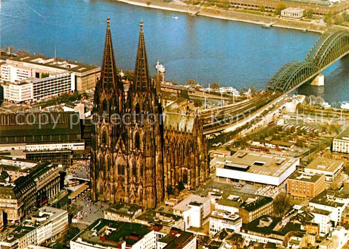 Koeln Rhein Fliegeraufnahme Dom Hauptbahnhof Hohenzollernbruecke Messegelaende