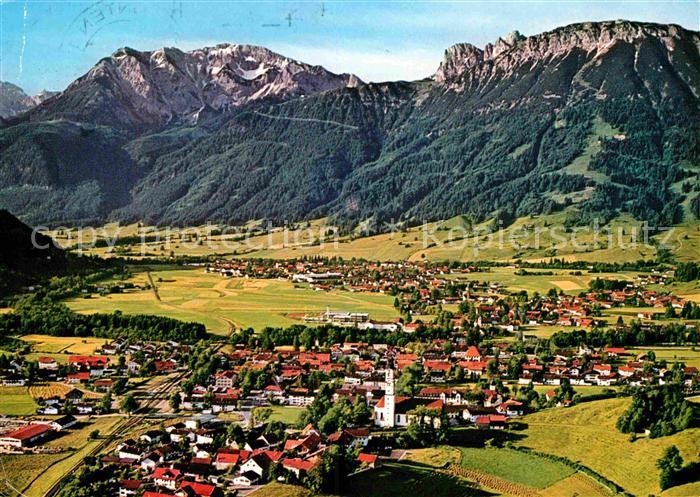 Pfronten Ostallgaeu Bayern Fliegeraufnahme mit Rossberg Aggenstein und Breitenbe