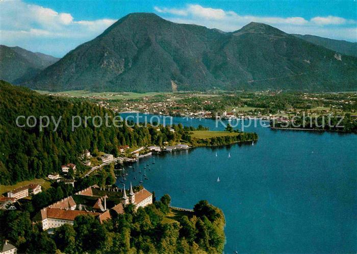 Tegernsee Bayern Schloss und Wallberg Fliegeraufnahme See