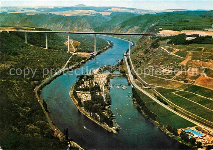 Winningen Mosel Fliegeraufnahme Campinginsel mit Moselbruecke