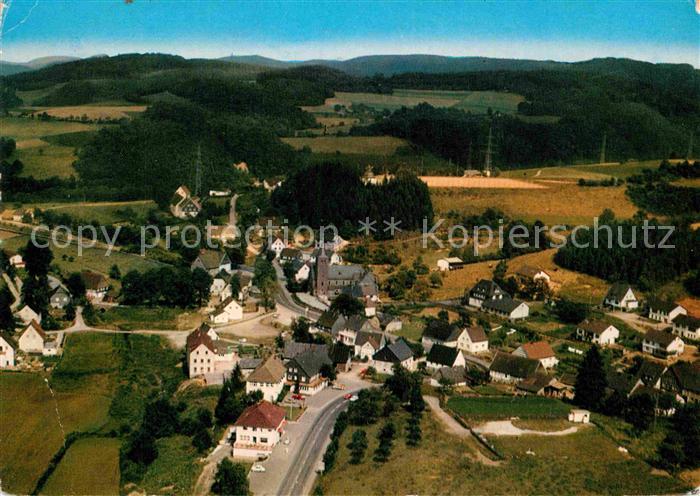 Oberveischede Ortsansicht mit Hotel Restaurant Lindenhof Fliegeraufnahme