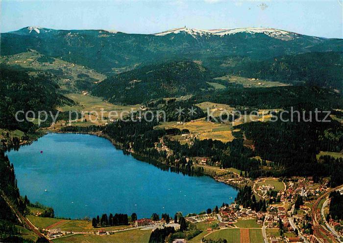 TITISEE Schwarzwald BW mit Blick zum Feldberg Schwarzwald Fliegeraufnahme