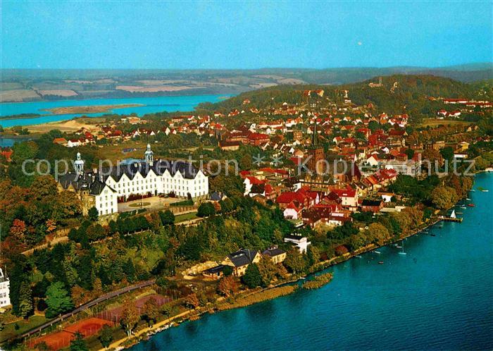 Ploen See Schloss Naturpark Holsteinische Schweiz Fliegeraufnahme