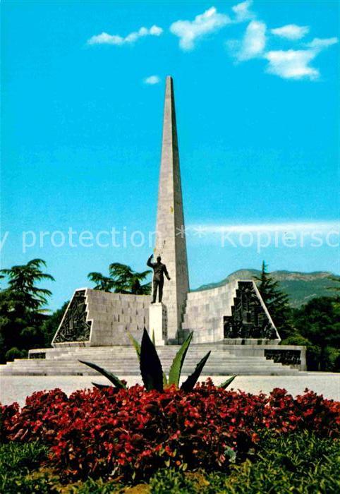 Trento Monumento ad Alcide Degasperi