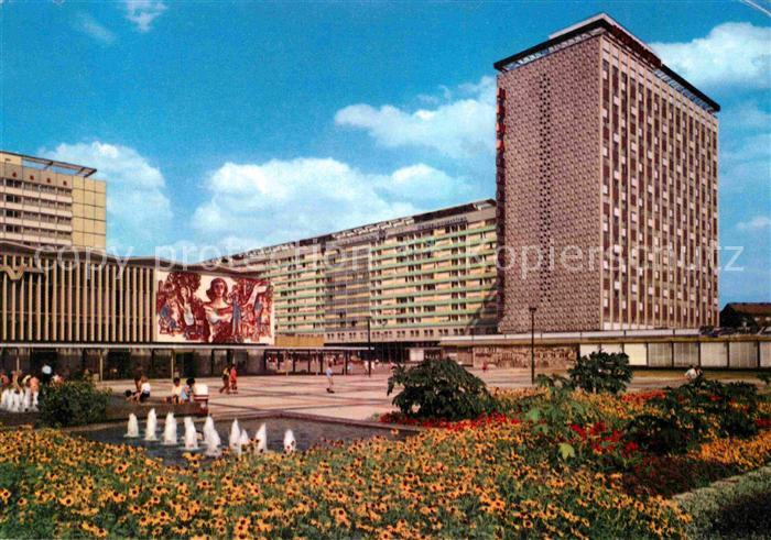 DRESDEN Elbe Prager Strasse mit Interhotel Newa