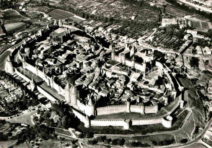 Carcassonne Vue aerienne sur la Cite