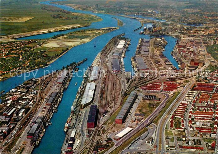 BREMEN  CITY Hafen Fliegeraufnahme