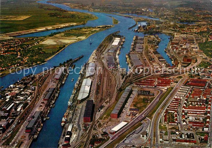 BREMEN  CITY Hafen Fliegeraufnahme