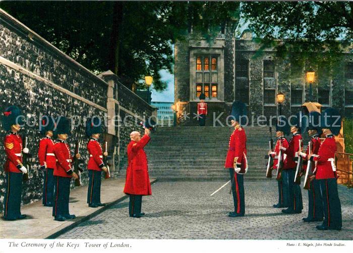 Leibgarde Wache Ceremony of the Keys Tower of London