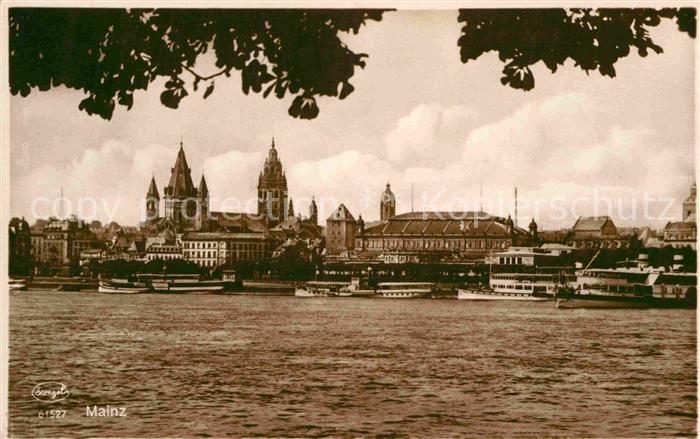 Mainz Rhein Ansicht vom Fluss aus