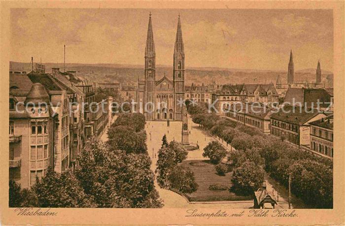Wiesbaden Luisenplatz mit Katholischer Kirche