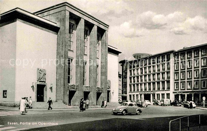 Essen Ruhr Partie am Opernhaus