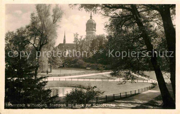 Wittenberg Lutherstadt Stadtpark mit Blick zur Schlosskirche