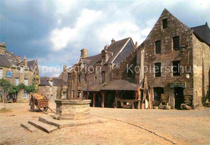 Locronan Place amenagee Film Chouans de Philippe de Broca
