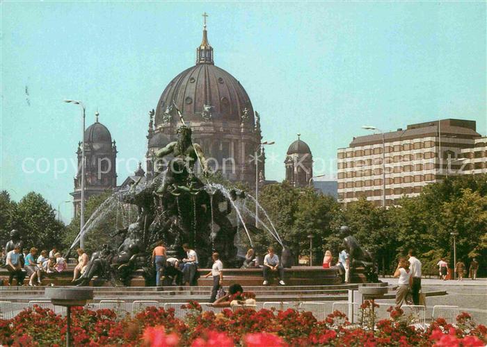 BERLIN  CITY Neptunbrunnen und Dom