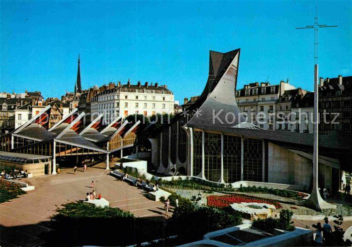 Rouen Place du Vieux Marché et Eglise Sainte Jeanne d. Arc