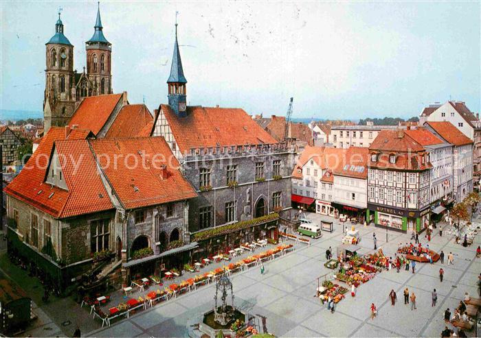 Goettingen Niedersachsen Rathaus Marktplatz Kirche