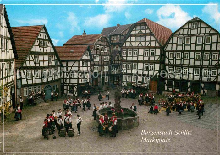 Schlitz Hessen Marktplatz Brunnen Fachwerkhaeuser Burgenstadt