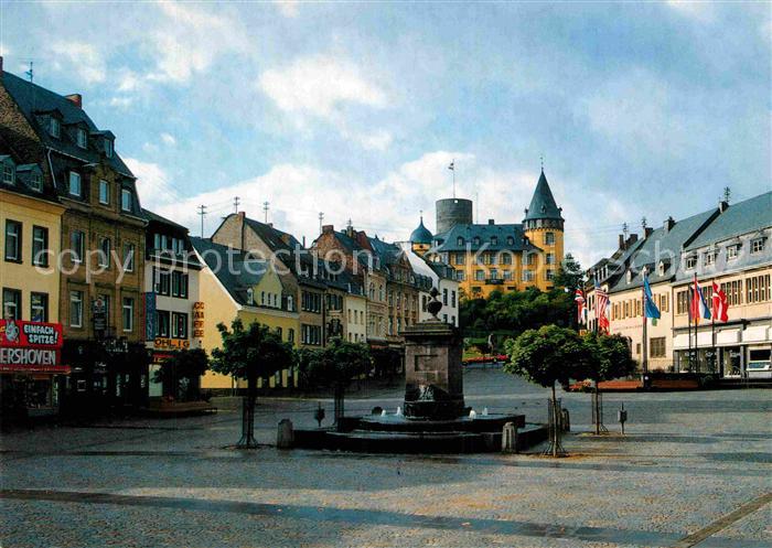 Mayen Marktplatz Brunnen Schloss