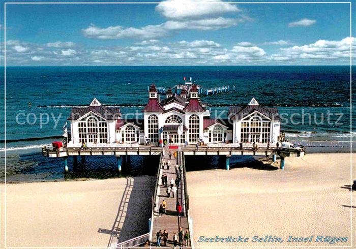 Sellin Ruegen Seebruecke Strand