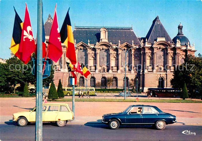 Lille Nord Palais des Beaux Arts Palast Fahnen