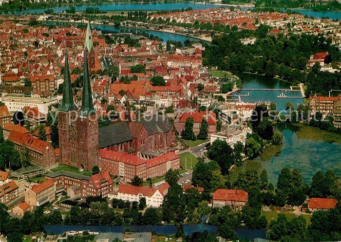 LueBECK  CITY Altstadt Kirche Hansestadt Fliegeraufnahme