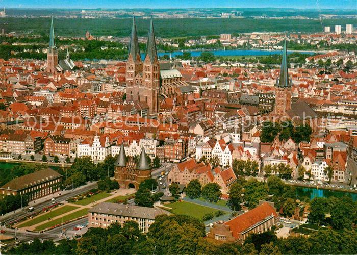 LueBECK  CITY Stadtzentrum Hansestadt Holstentor Kirchen Fliegeraufnahme