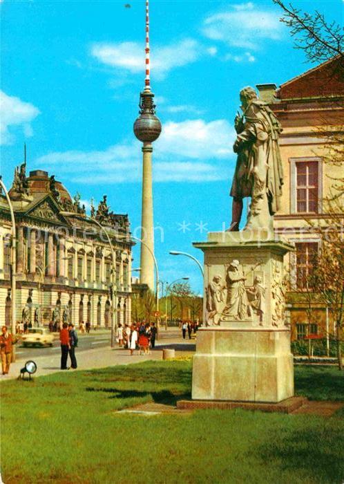 BERLIN  CITY Museum fuer Deutsche Geschichte Denkmal Statue Fernsehturm
