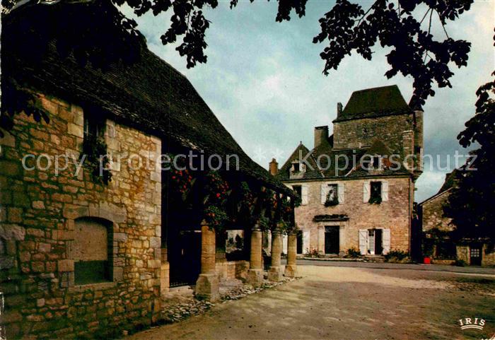 Domme La Halle et la maison du gouverneur