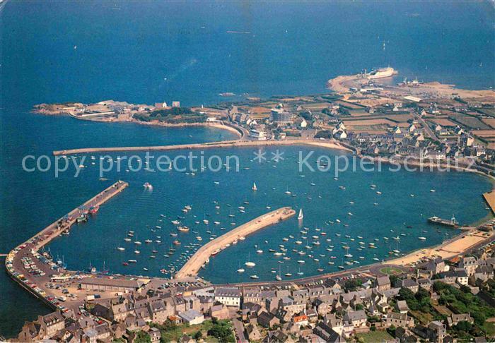 Roscoff Fliegeraufnahme Hafen