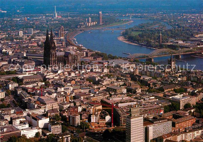 Koeln Rhein Fliegeraufnahme Dom Altstadt Hohenzollernbruecke