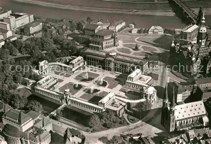 DRESDEN Elbe Fliegeraufnahme Zwinger Theaterplatz