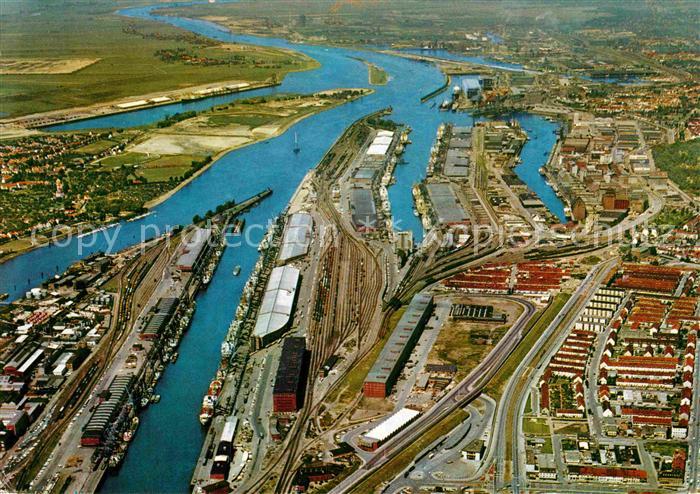 BREMEN  CITY Fliegeraufnahme Hafen