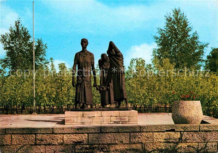 Ravensbrueck Nationale Mahn Gedenkstaette Muttergruppe Plastik Fritz Cremer